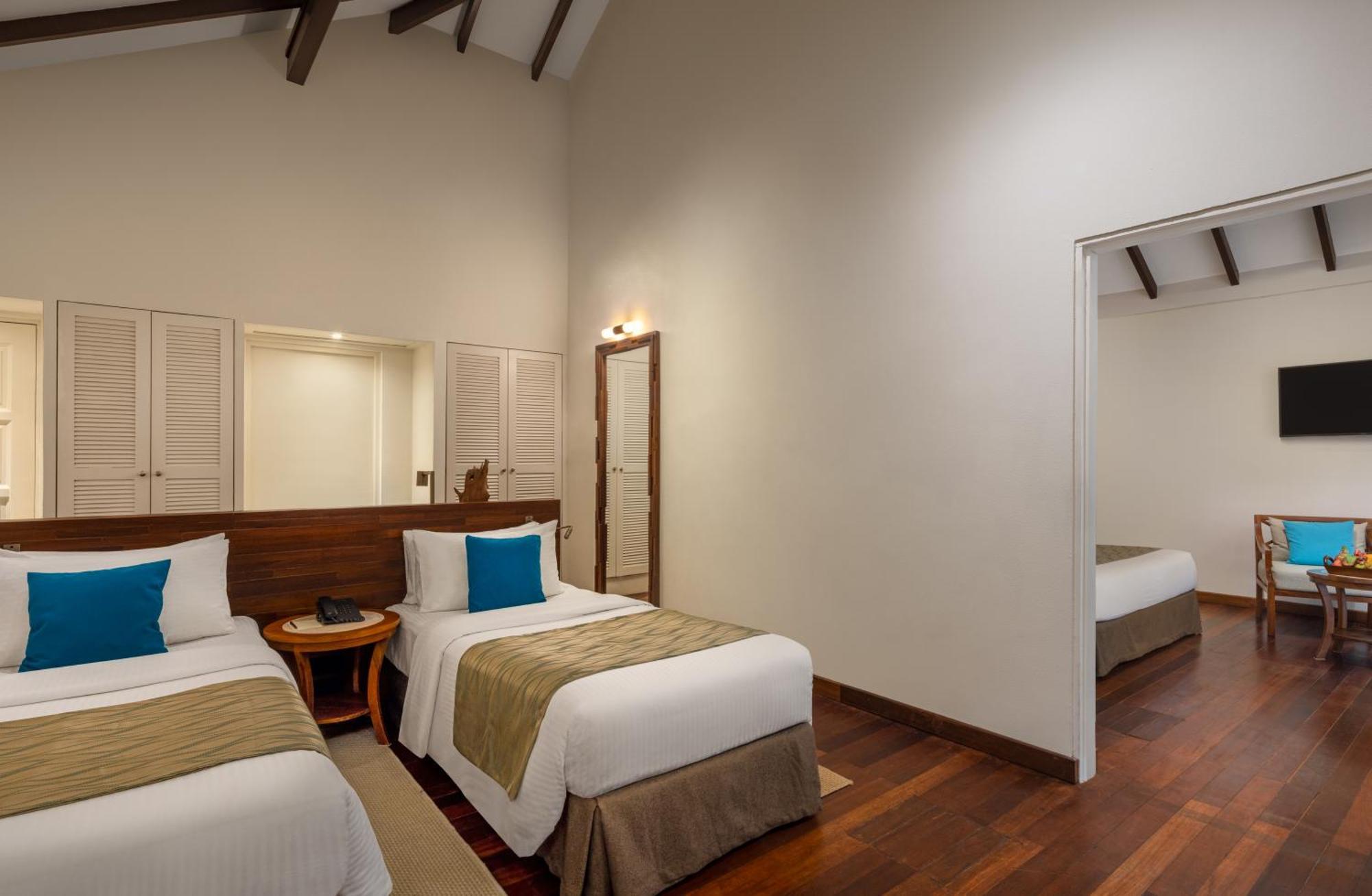 Adaaran Select Meedhupparu - Complimentary Stay For 1 Child For Stays Between April 2025 To September 2025 Meedhoo  Dış mekan fotoğraf