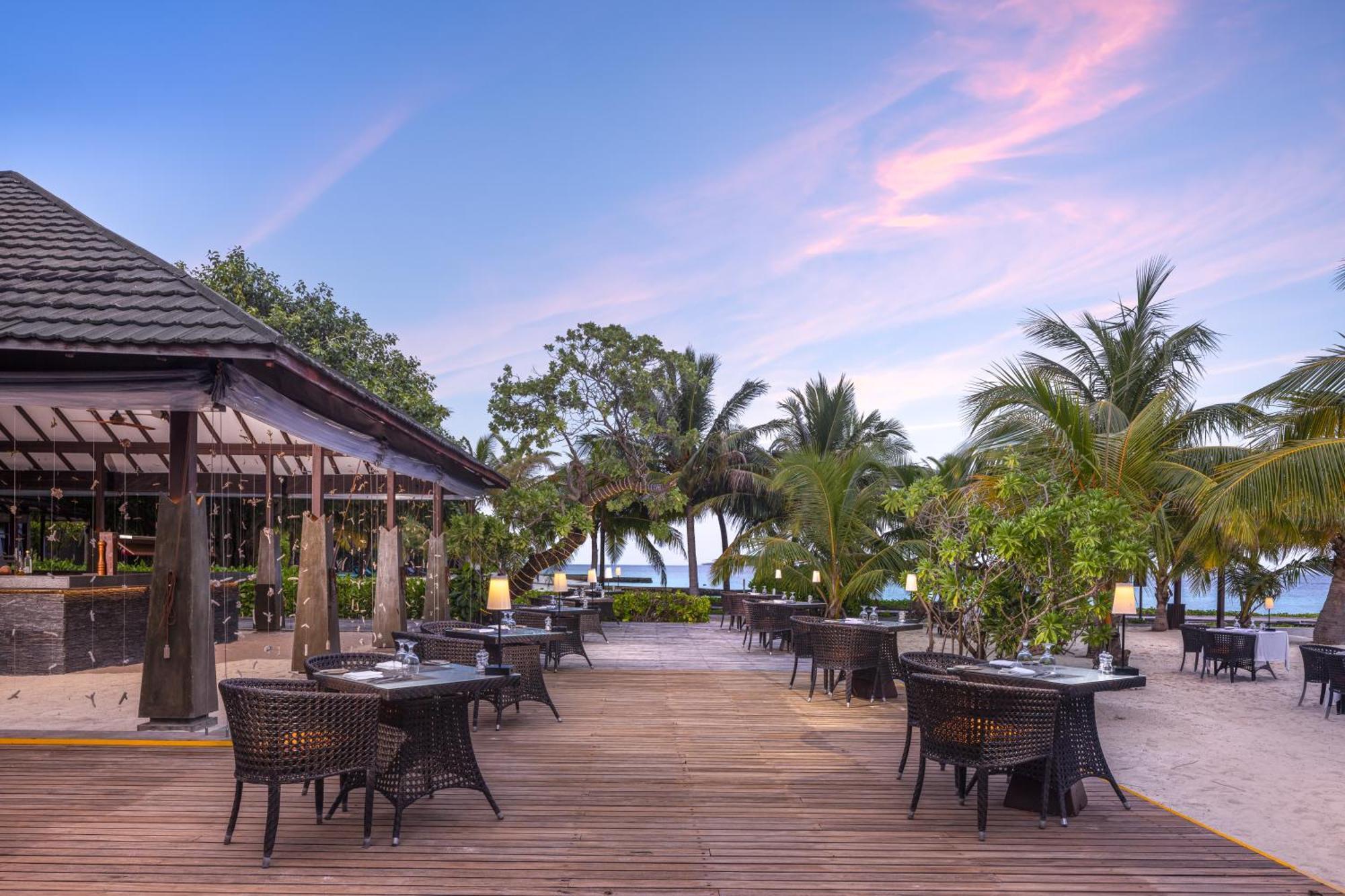 Adaaran Select Meedhupparu - Complimentary Stay For 1 Child For Stays Between April 2025 To September 2025 Meedhoo  Dış mekan fotoğraf