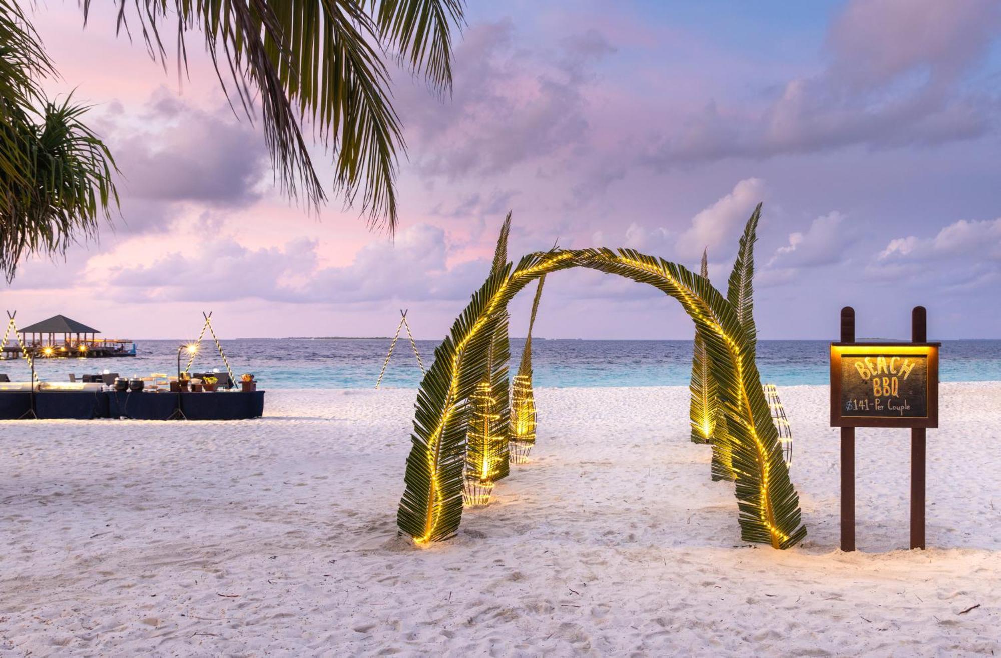 Adaaran Select Meedhupparu - Complimentary Stay For 1 Child For Stays Between April 2025 To September 2025 Meedhoo  Dış mekan fotoğraf
